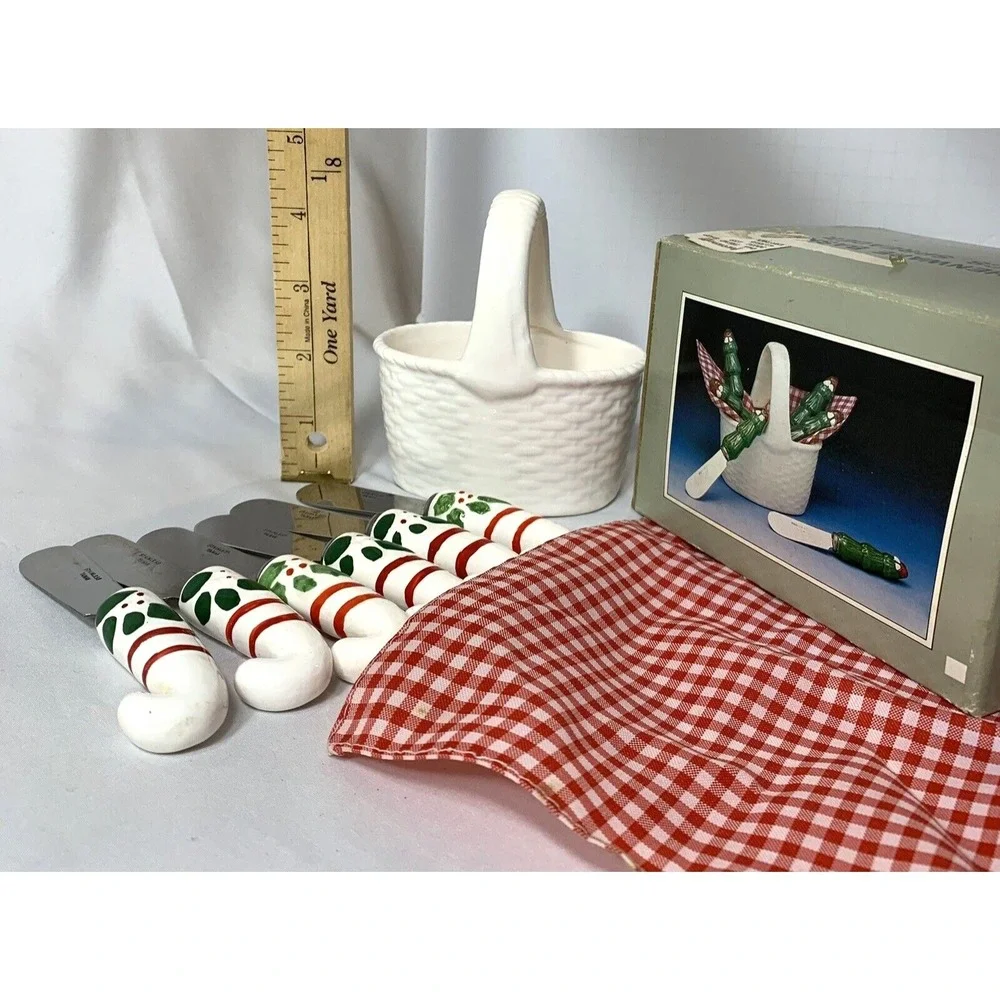 Spreader‎ Set Vintage Ceramic Stainless Christmas Holly 8 Piece w/Box